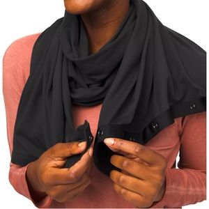 lululemon black vinyasa infinity scarf, one size, style it your way!